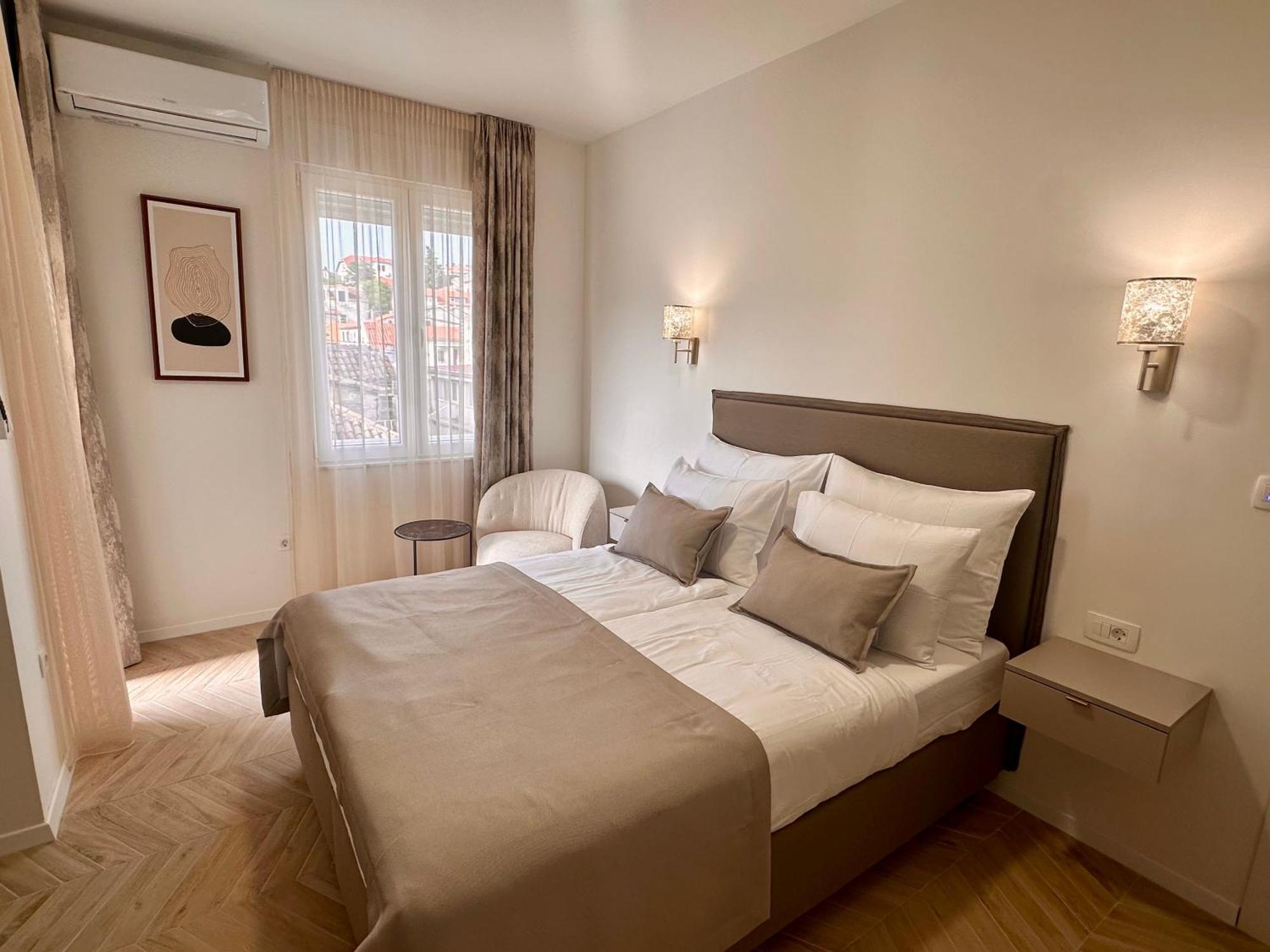 Mariani Luxury Rooms In Center Split Exterior photo