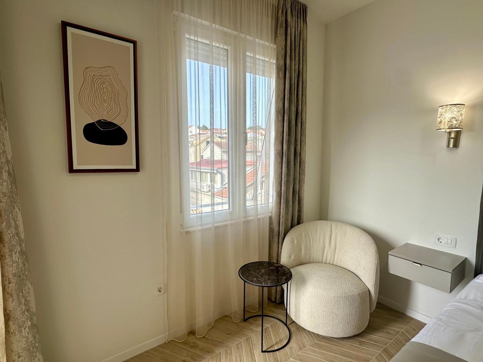 Mariani Luxury Rooms In Center Split Exterior photo