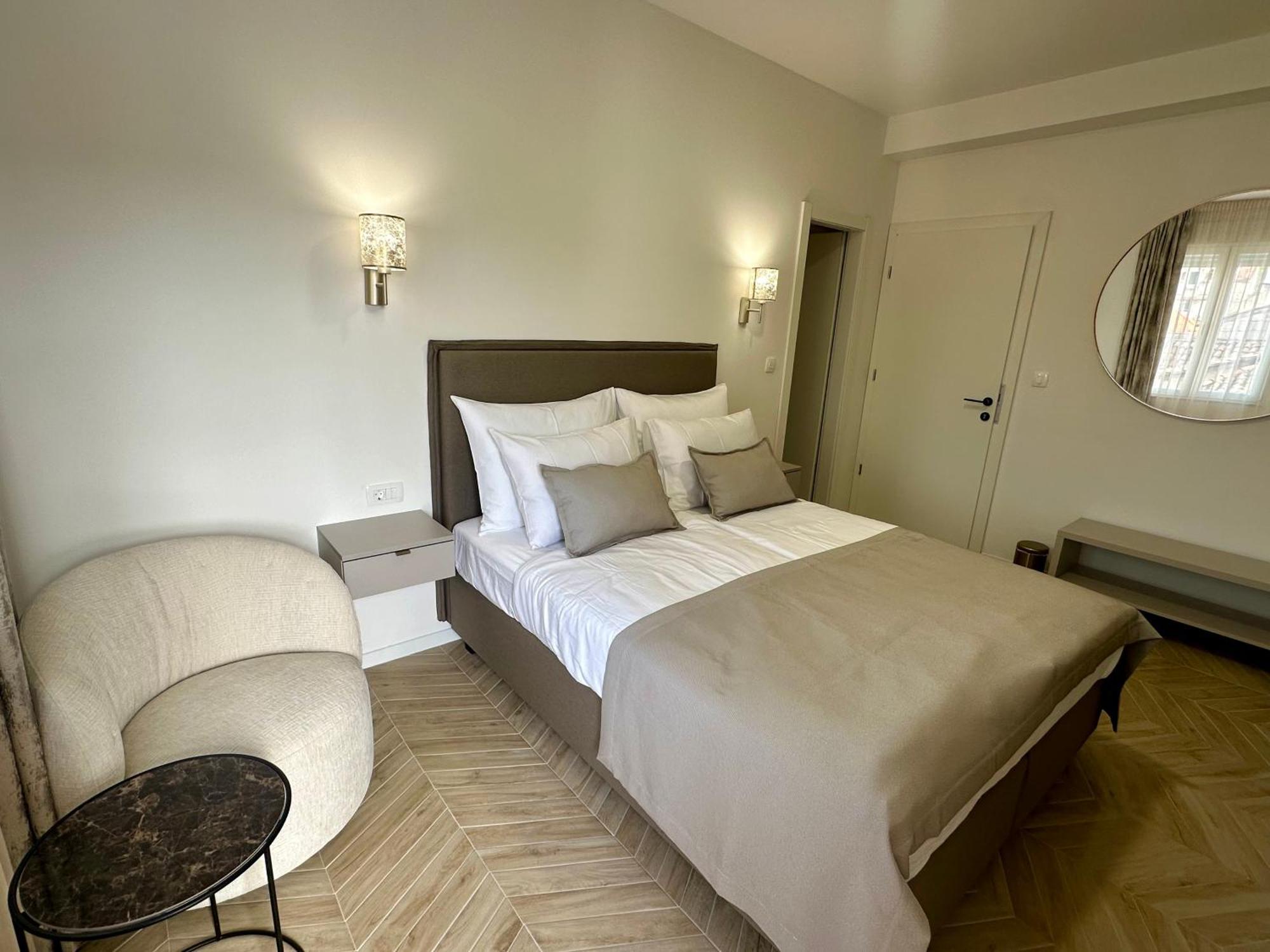 Mariani Luxury Rooms In Center Split Exterior photo