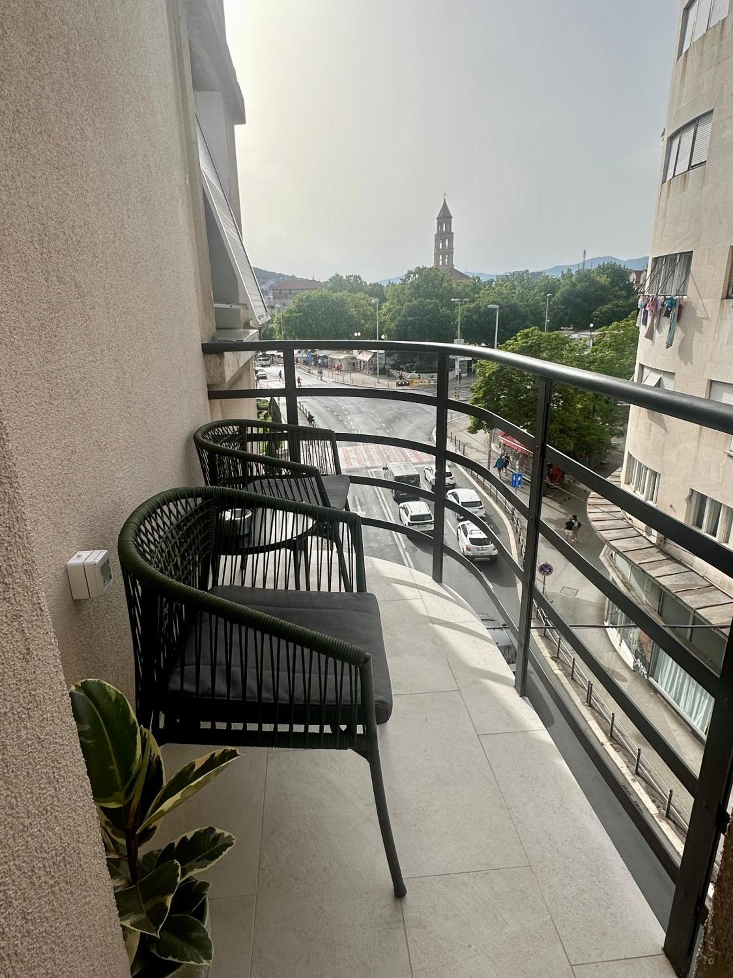 Mariani Luxury Rooms In Center Split Exterior photo
