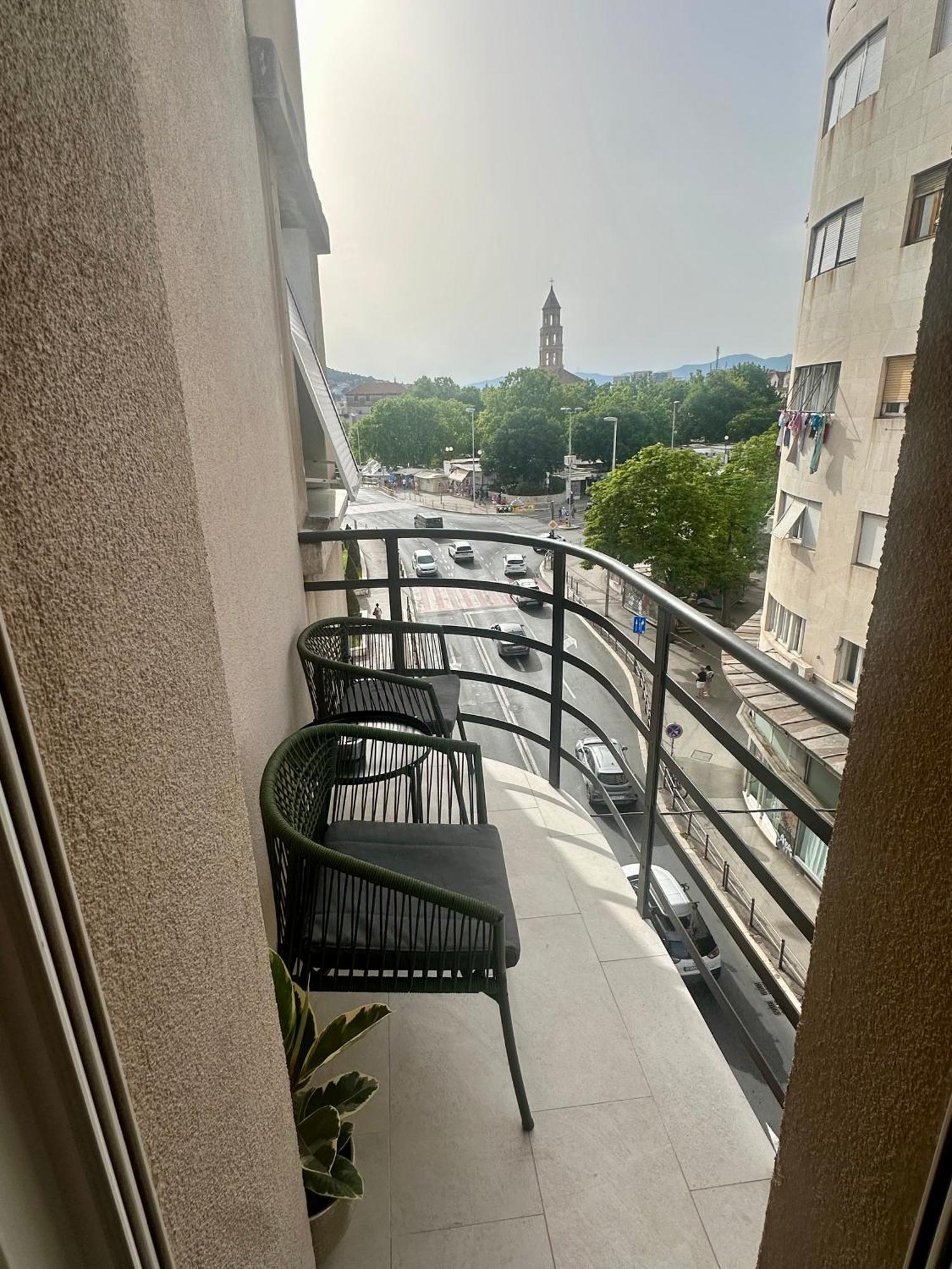 Mariani Luxury Rooms In Center Split Exterior photo