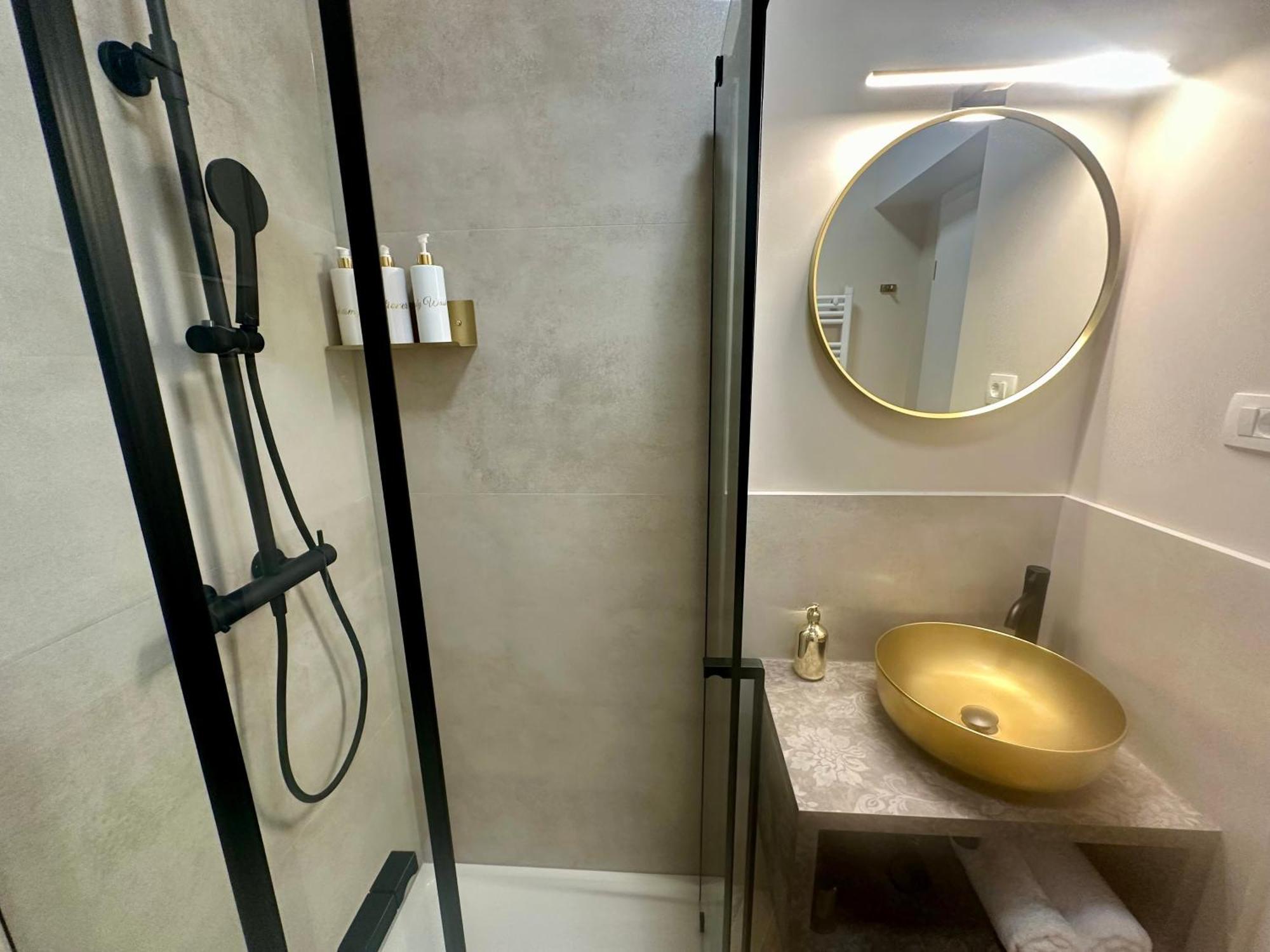 Mariani Luxury Rooms In Center Split Exterior photo