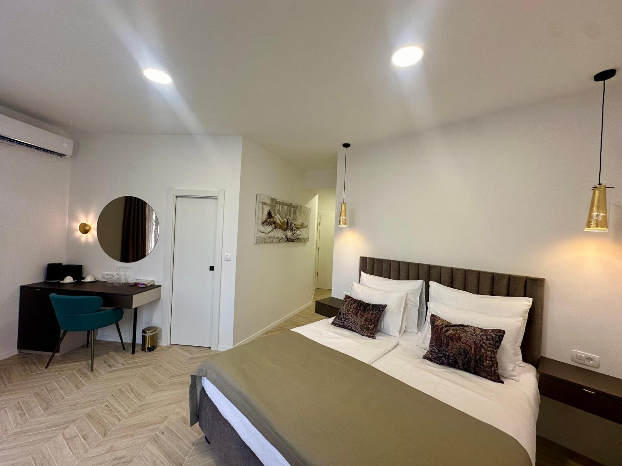 Mariani Luxury Rooms In Center Split Exterior photo