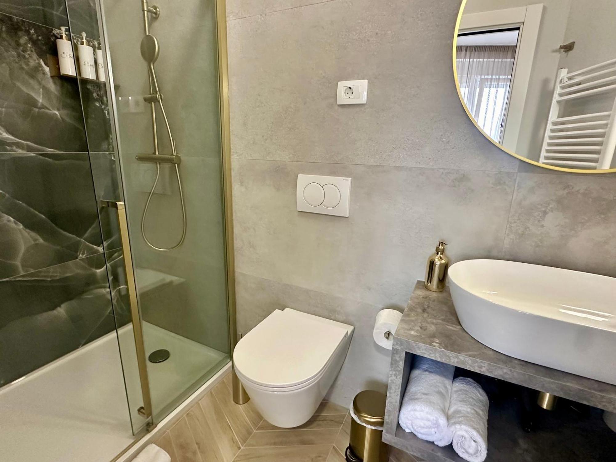 Mariani Luxury Rooms In Center Split Exterior photo